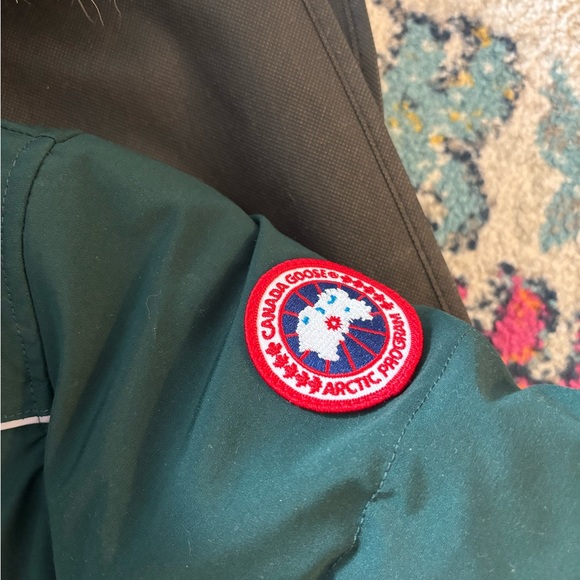 Canada Goose Parka - Picture 5 of 6